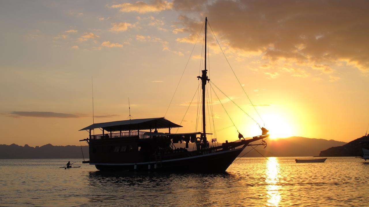 Blue Marlin Dive Komodo Лабуан Баджо Екстериор снимка